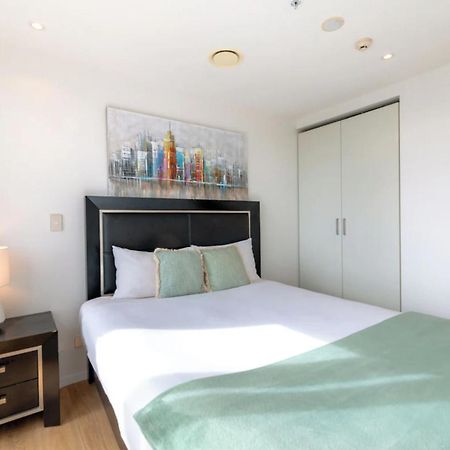 Skytower And City View 2 Bedroom Apartment On High Floor Auckland Exterior photo